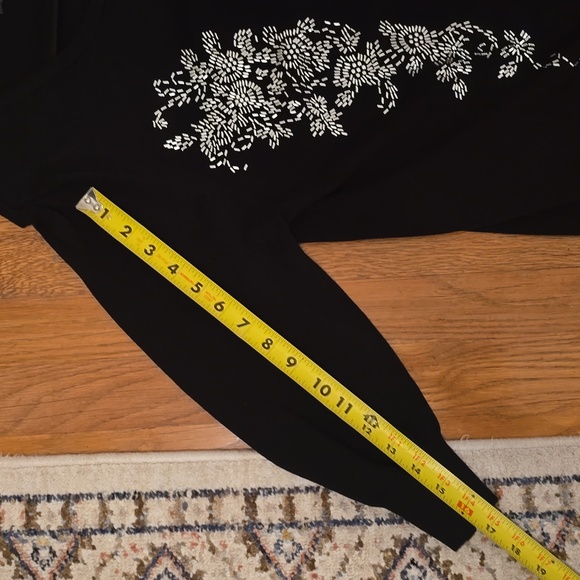 COVINGTON WOMEN'S BLACK EMBELLISHED FRONT BUTTON CARDIGAN SWEATER SIZE LARGE - Picture 17 of 17